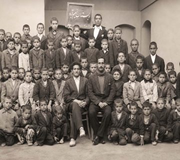 نخستین سال‌های آموزش در دبستان نعیم‌آباد | روایتی از یک عکس تاریخی